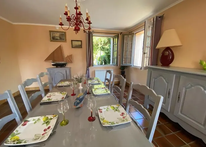 L'abri-cotier Hébergement de vacances *